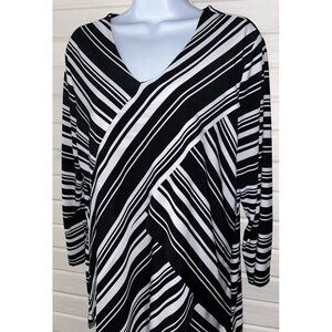 Chicos Sz 2 (LARGE) KNIT KIT Stripe Variance Top Black White Stretch EUC